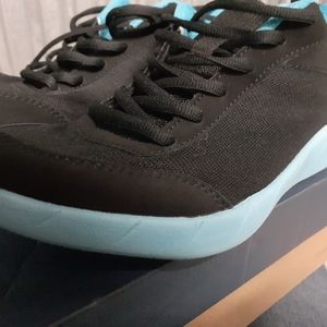 Donated G.H. Bass & Co walking shoes